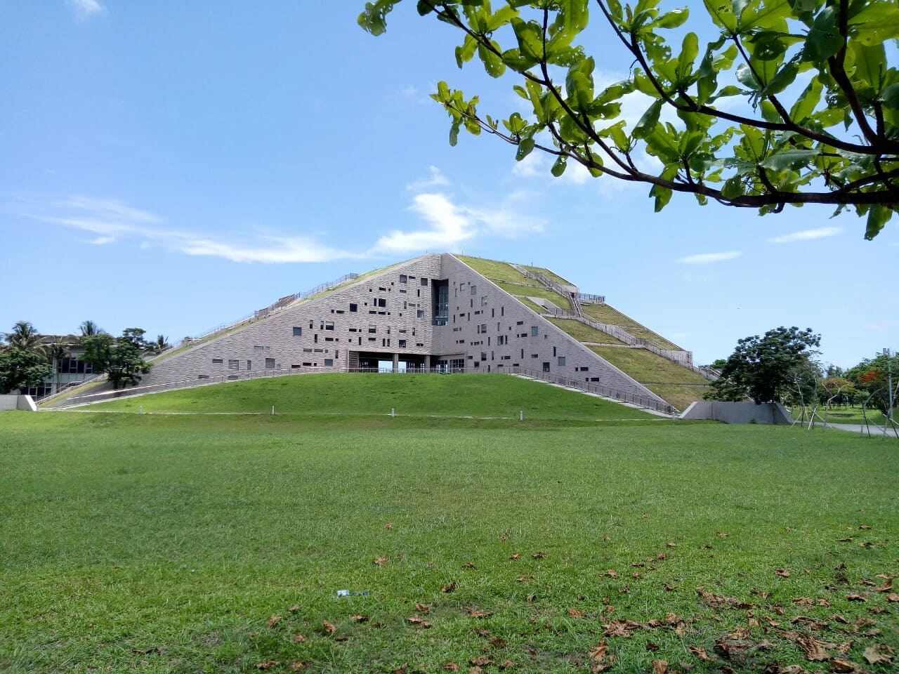 圖書資訊館